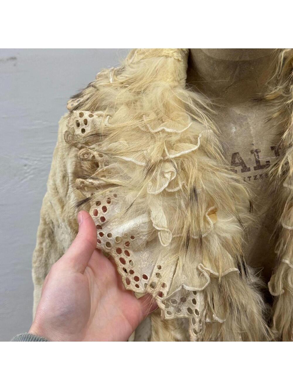 Vintage Y2K Lace and Raccoon Rabbit Calfskin Fur Jacket Burnt Cream - Picture 4 of 8